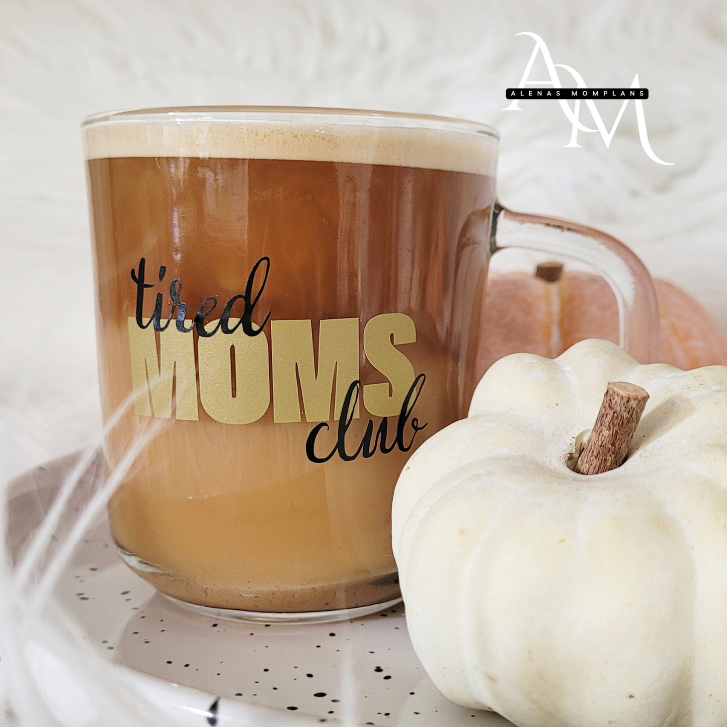 Tired Moms Club Glastasse – Dein neuer Lieblingsbecher für die wohlverdiente Kaffeepause!