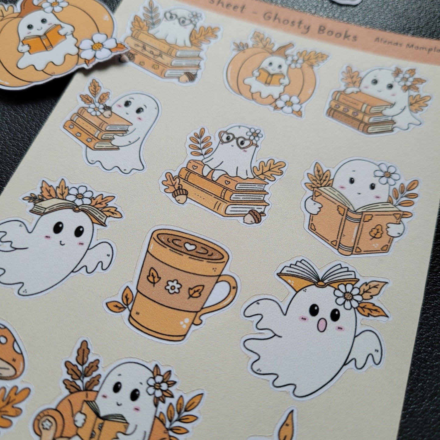 GHOSTY BOOKS Stickerbogen - Ghosty & Family