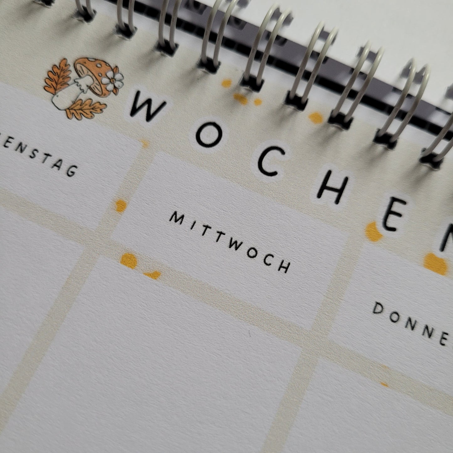 GHOSTY BOOKS - A4 Wochenplaner mit Spiralbindung