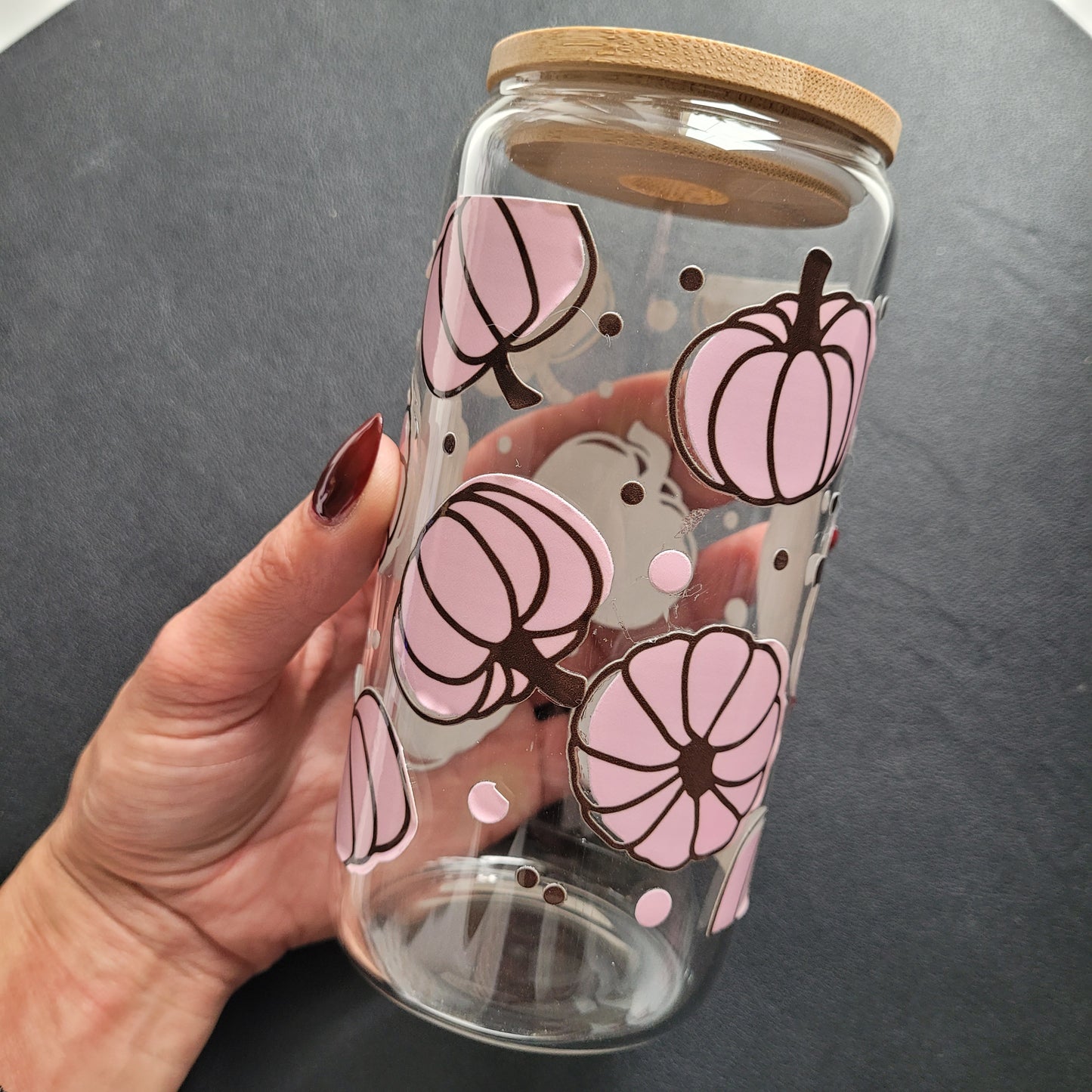Trinkglas PINK PUMPKIN | Glas mit Deckel und Strohhalm I Eiskaffee Glas I Wiederverwendbares Trinkglas
