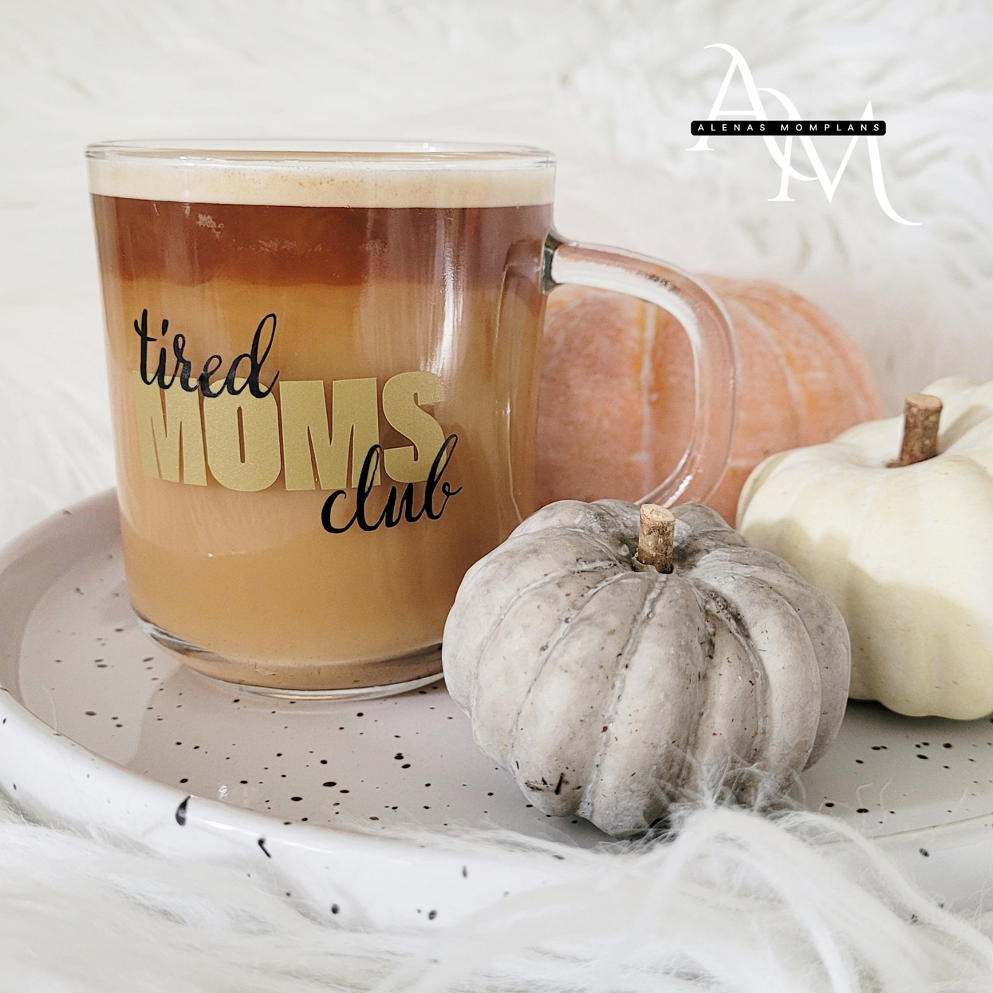 Tired Moms Club Glastasse – Dein neuer Lieblingsbecher für die wohlverdiente Kaffeepause!