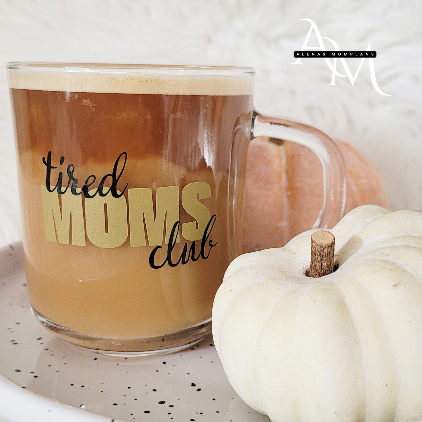 Tired Moms Club Glastasse – Dein neuer Lieblingsbecher für die wohlverdiente Kaffeepause!