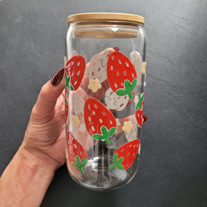 Trinkglas STRAWBERRY | Glas mit Deckel und Strohhalm I Eiskaffee Glas I Wiederverwendbares Trinkglas