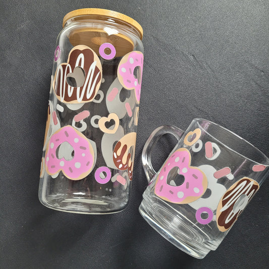 Trinkglas DONUTHERZ | Glas mit Deckel und Strohhalm I Eiskaffee Glas I Wiederverwendbares Trinkglas